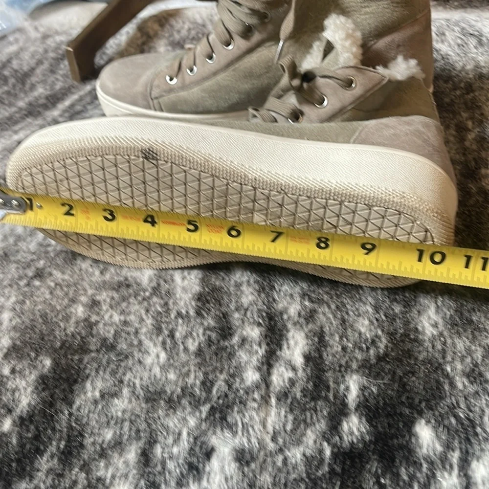 Vince Camuto vince camuto